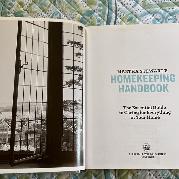 Brand new Martha Stewart’s home keeping handbook - Picture 4 of 8